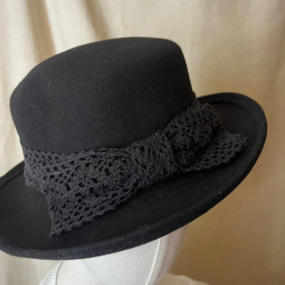Vintage Arlin Black 100% Wool Fedora Hat USA Crochet Lace Bow Trim